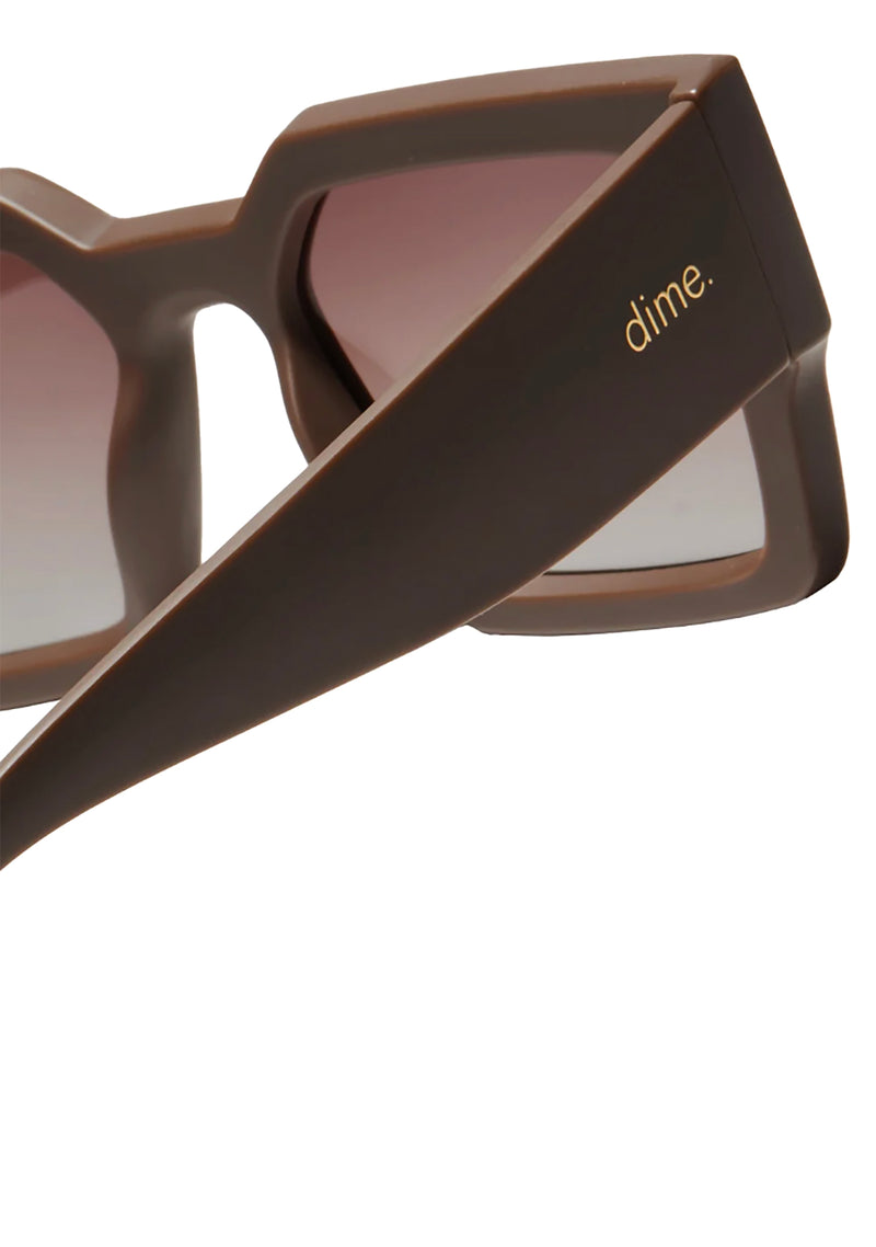 X Alondra Dessy Essentials Polarized Sunglasses in Matte Brown/Brown Gradient