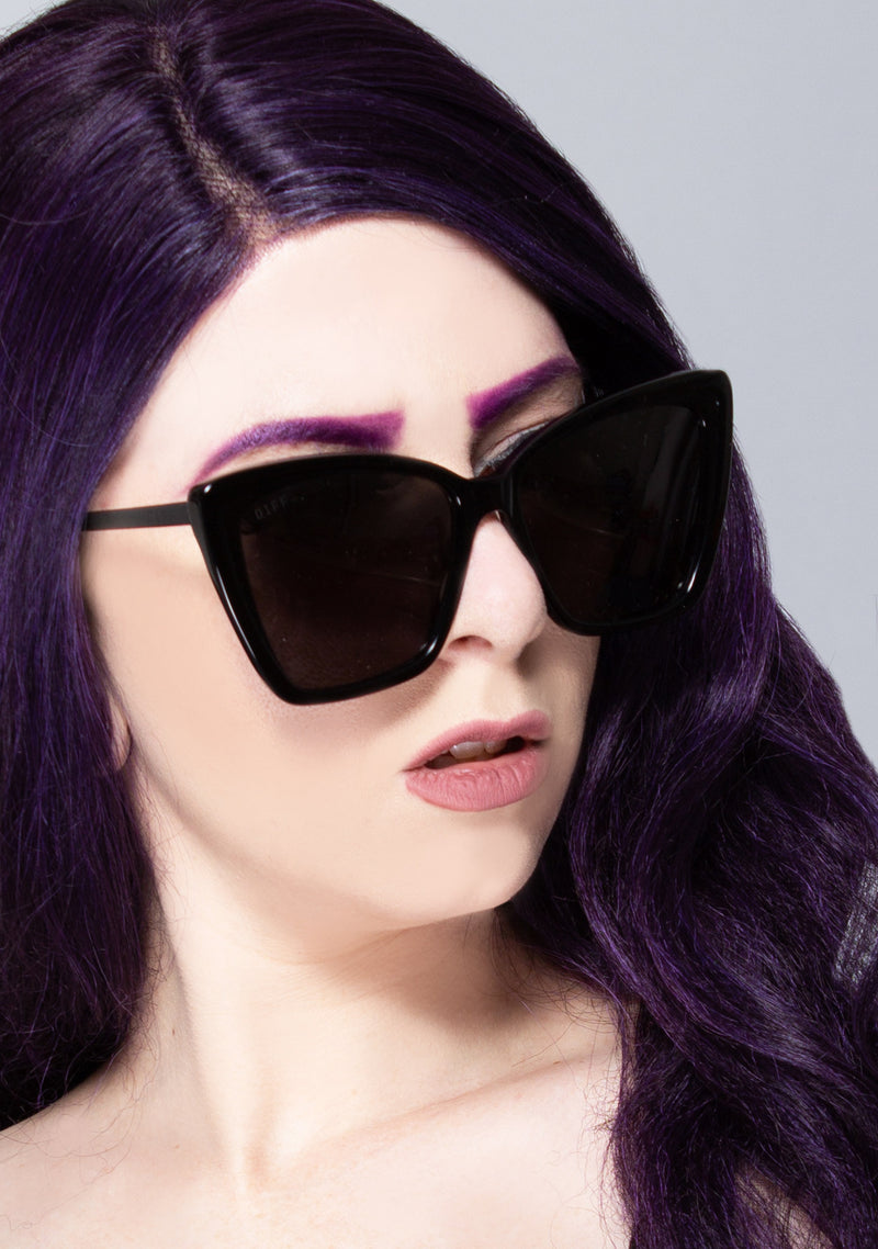 Becky II Polarized Sunglasses in Black/Dark Smoke