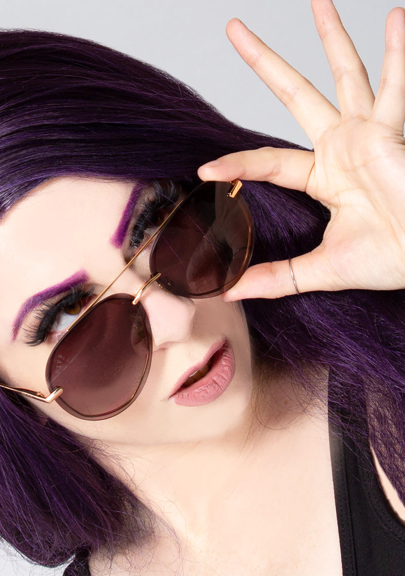 Free Images : eyewear, sunglasses, cool, glasses, hairstyle, beauty, long  hair, lip, vision care, photo shoot, blond, brown hair, aviator sunglass, black  hair, photography, hair coloring, smile, layered hair, model, sitting  4000x6000 - -