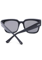 Brea Sunglasses in Black/Grey Mirror