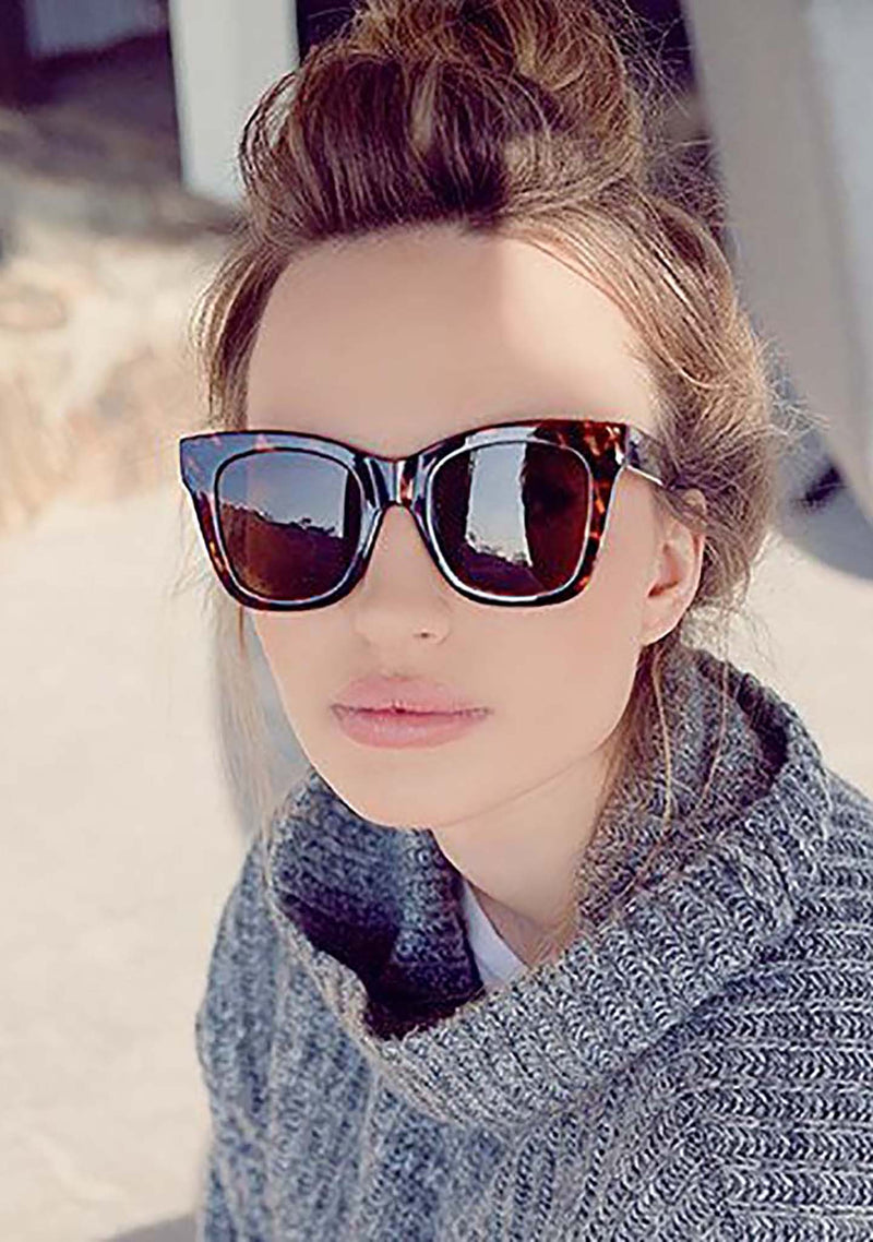 Quay Australia Tortoise Frame Sunglasses with Teal Glow Lenses Quay Australia Icy Sunglasses Square Green Tortoise Smoke  main image 2